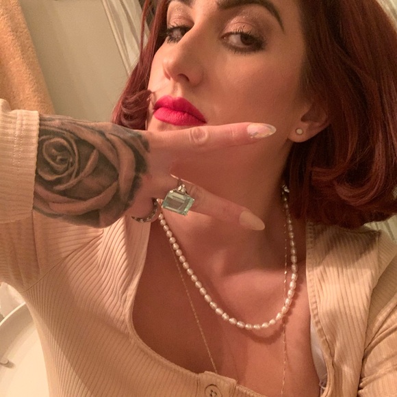 Meet your Posher, Amanda - Picture 5 of 9